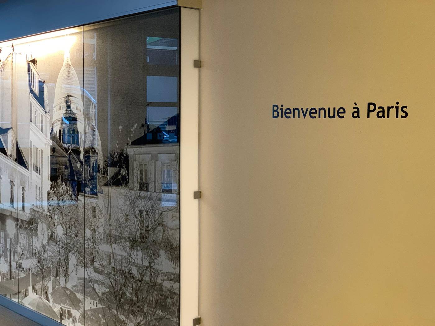 Holiday-Inn-Paris---Montmartre-General-view-22