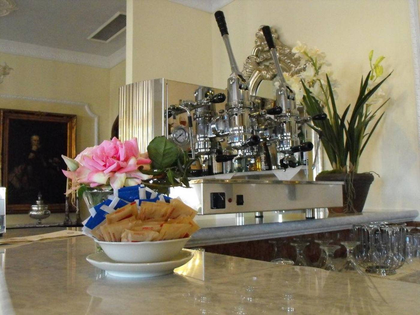 Grand-Hotel-President-Bar-17