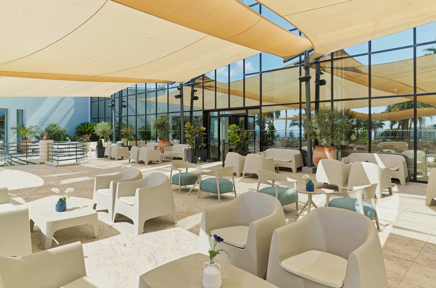 St--George-Beach-Hotel---Spa-Resort---Adults-Only--16---Bar-98