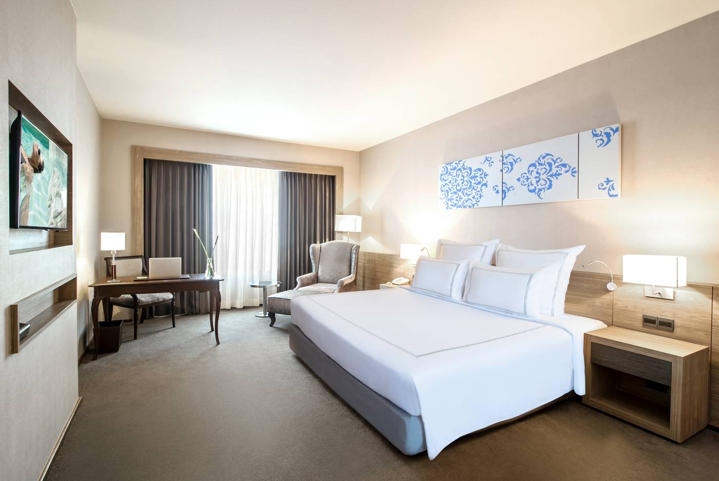 Swissotel-Bangkok-Ratchada-Room-21