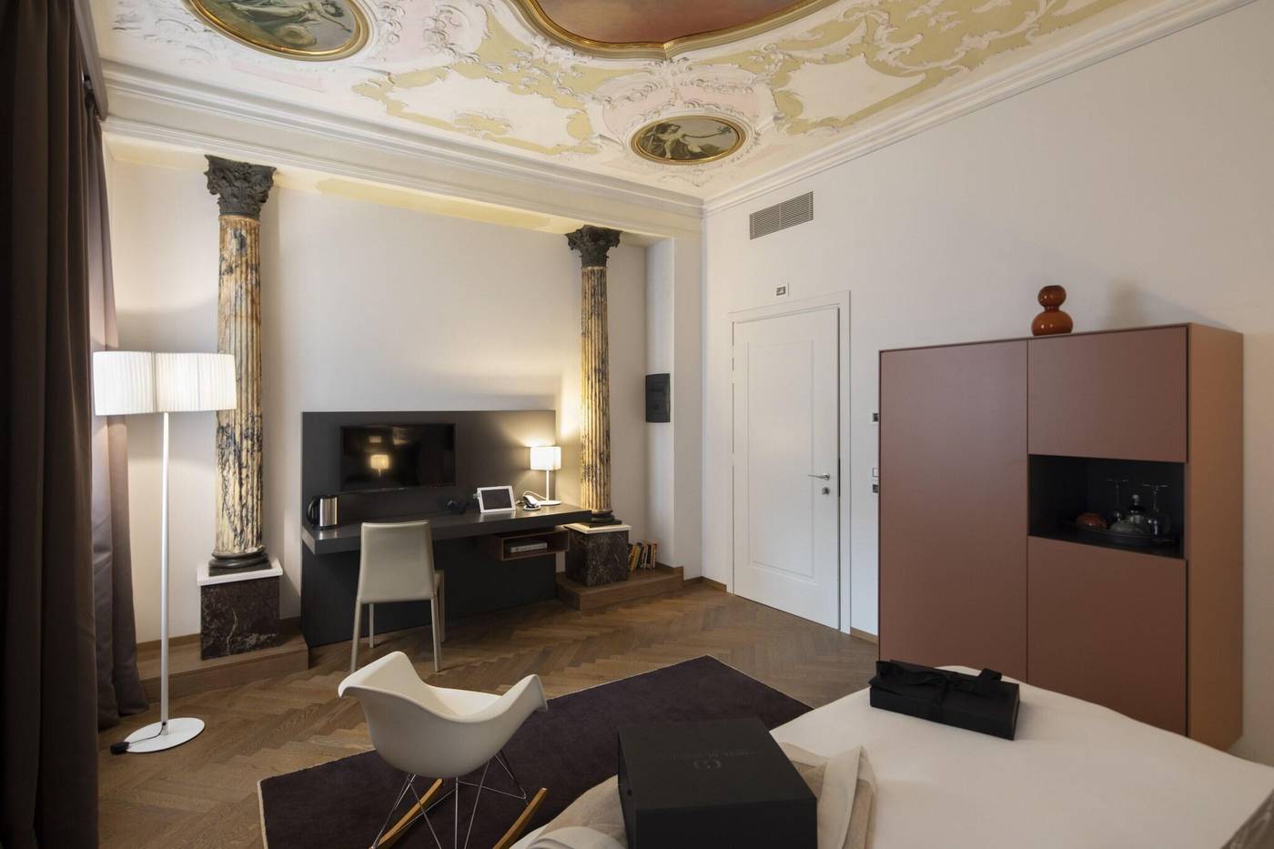 Corte-Di-Gabriela-Room-29