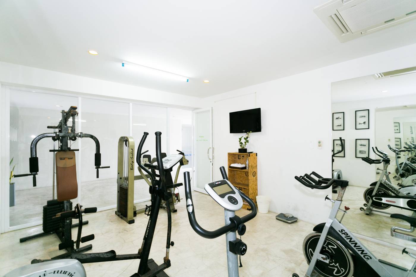 Sugar-Palm-Grand--Hillside-Sports-and-Entertainment-71