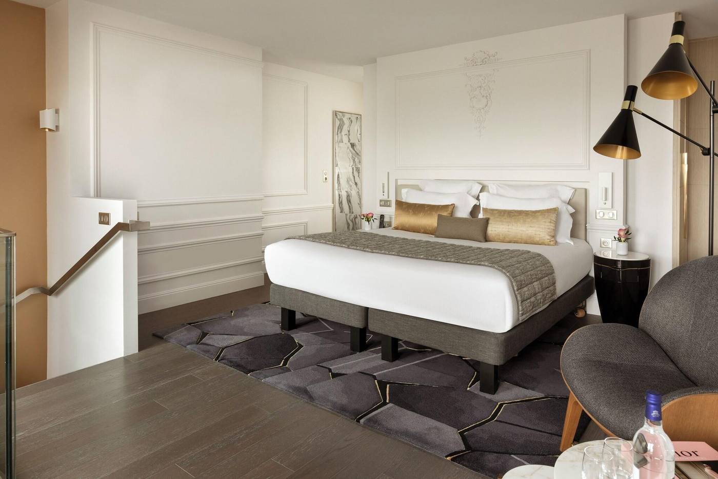 La-Clef-Champs-Elysees-by-The-Crest-Collection-Room-22