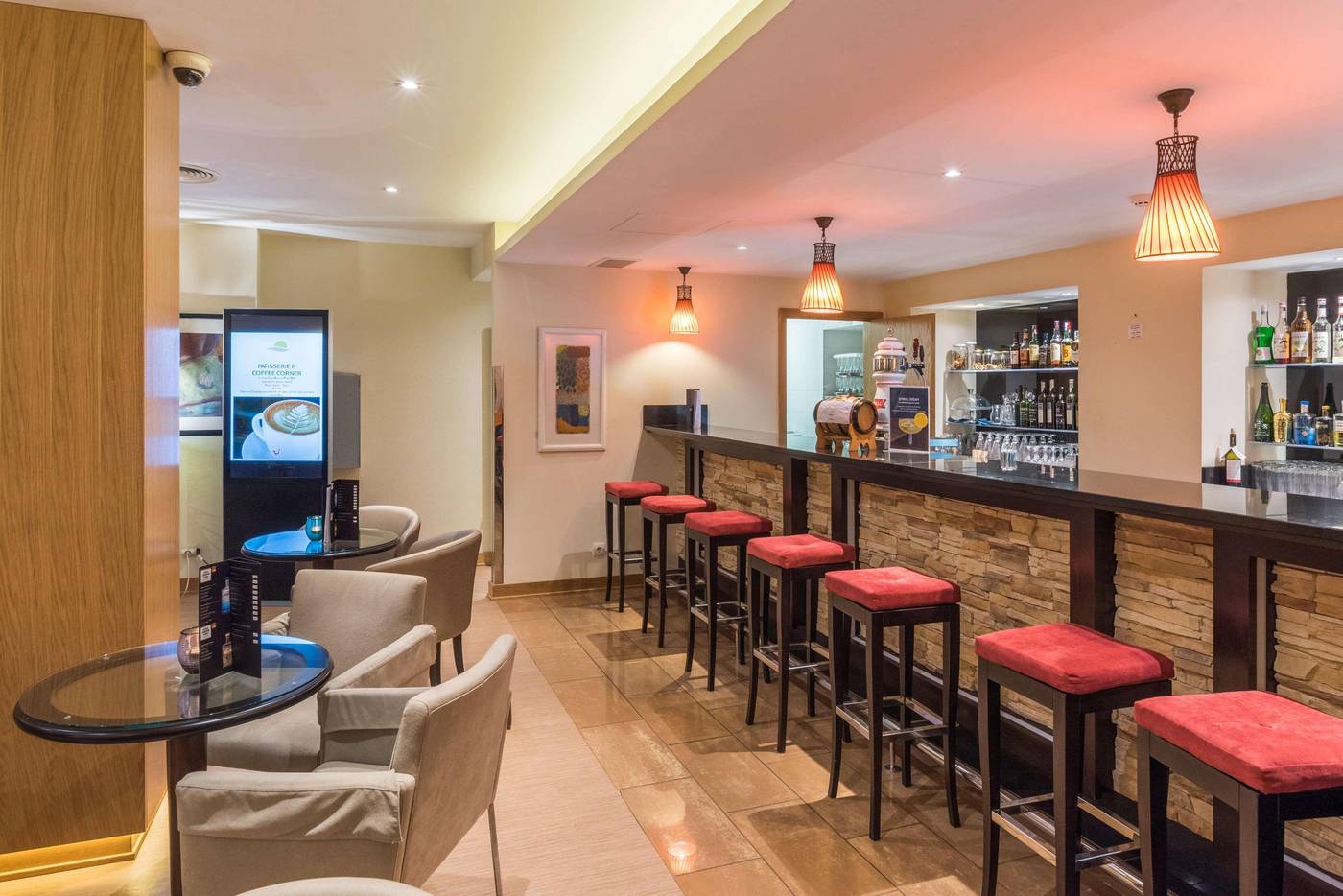 TUI-Blue-Gardens-Adults-Only-Savoy-Signature-Bar-43