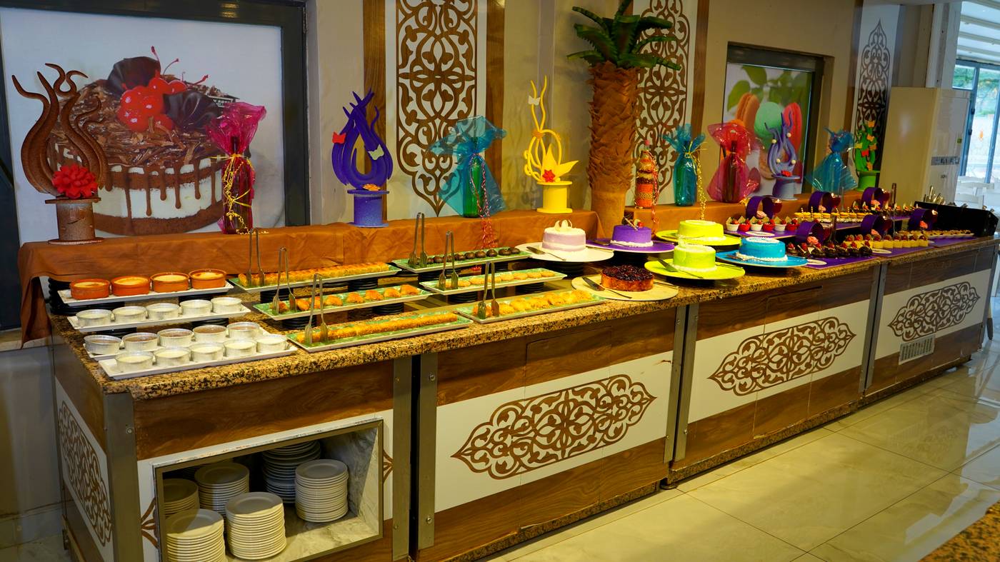 Club-Aqua-Plaza-Restaurant-51