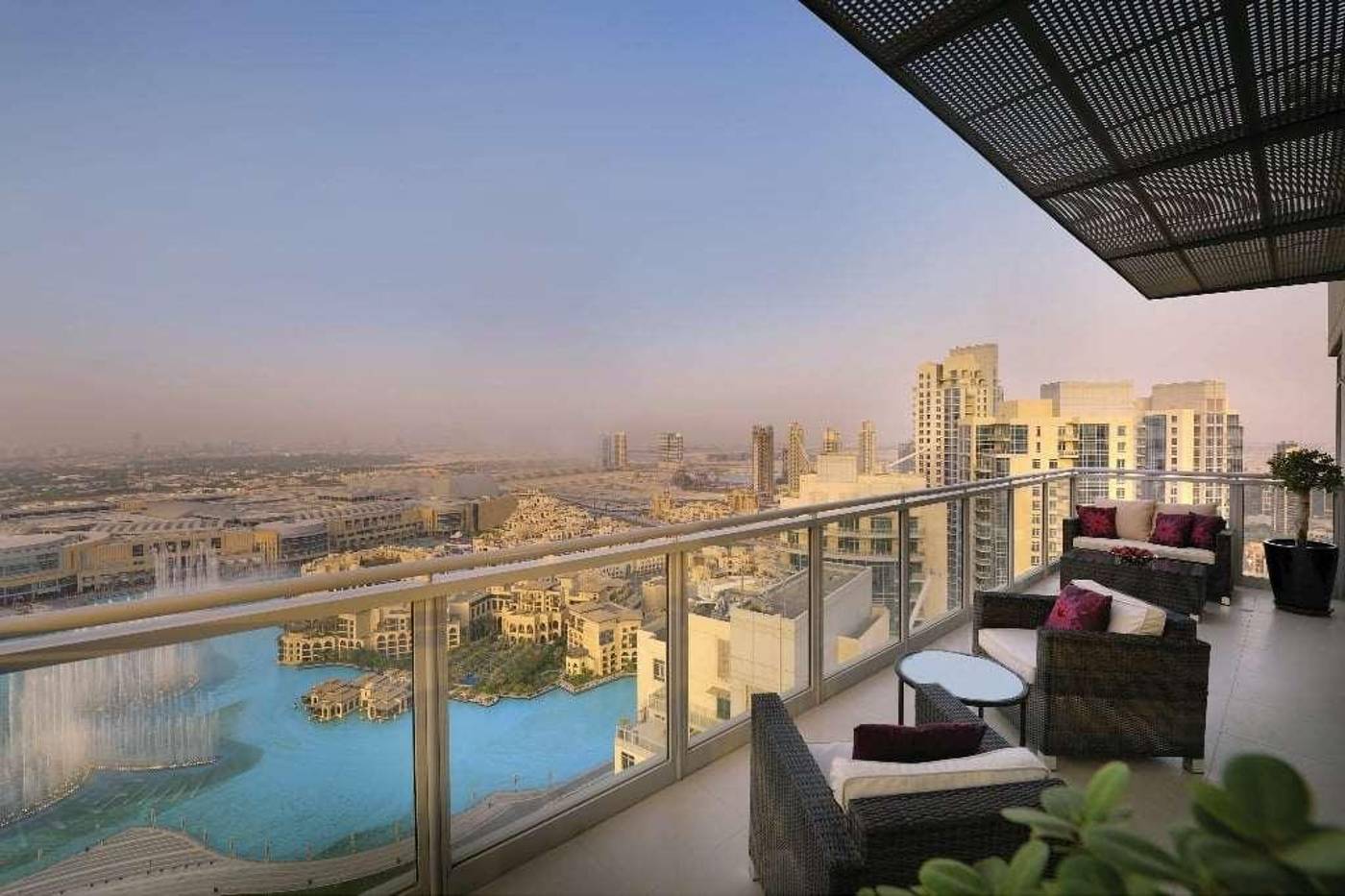 Ramada-by-Wyndham-Downtown-Dubai-Room-68