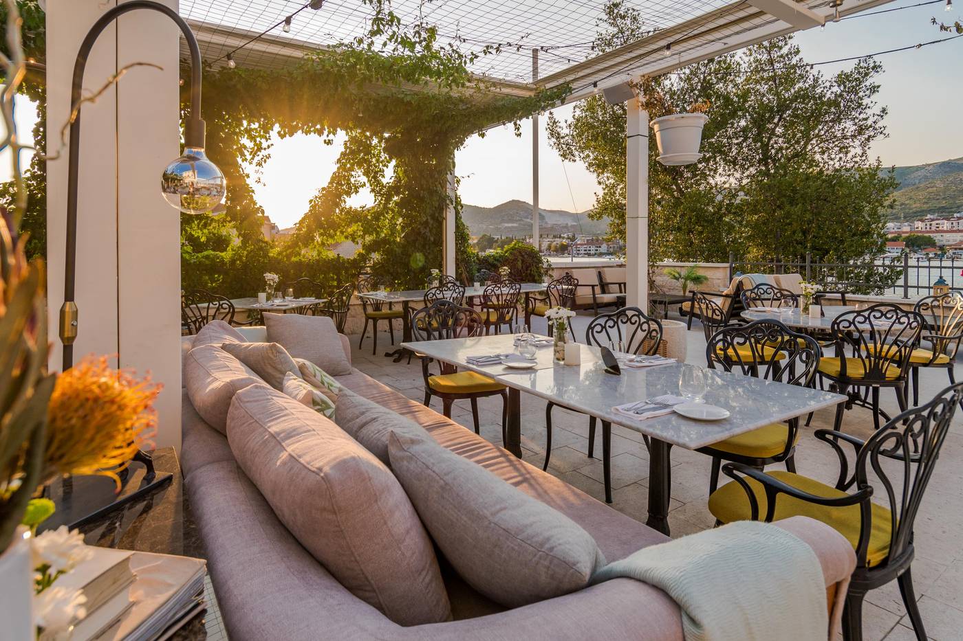 Brown-Beach-House-hotel---spa-Terrace-17