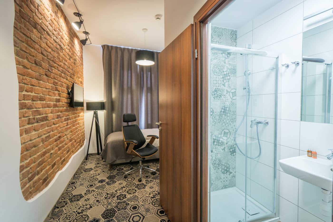 Hotel-Lavender-Room-49