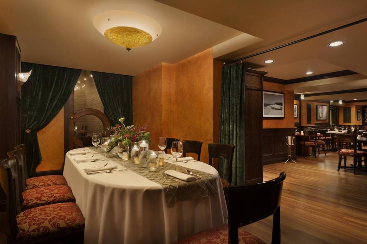 Executive-Le-Soleil-Restaurant-14