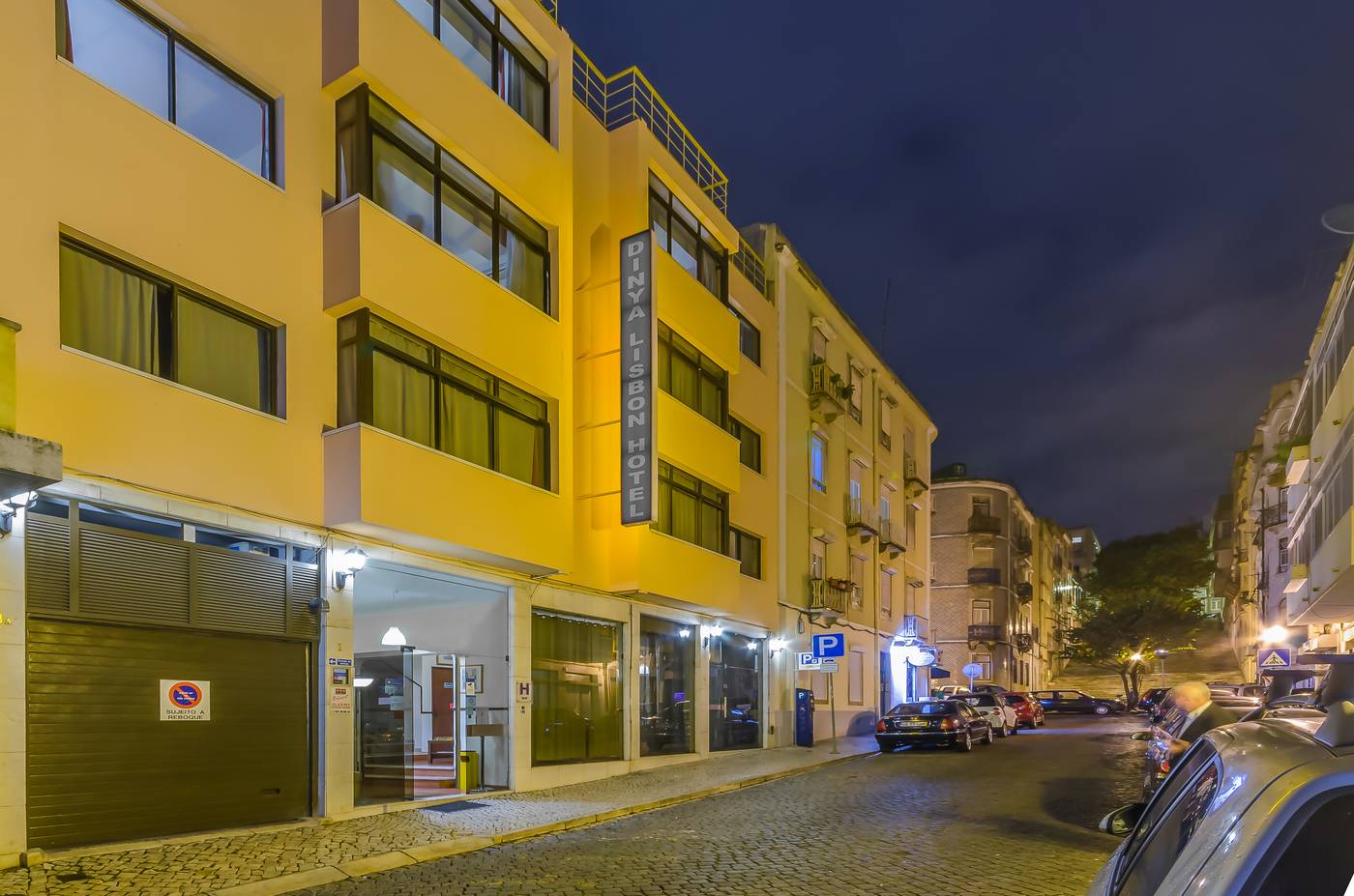 Dinya-Lisbon-Hotel---Lounge-Bar-General-view-3