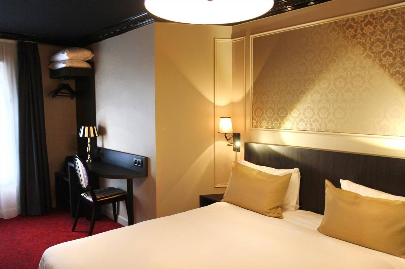 BEST-WESTERN-Hotel-Le-Montmartre-Saint-Pierre-Room-10