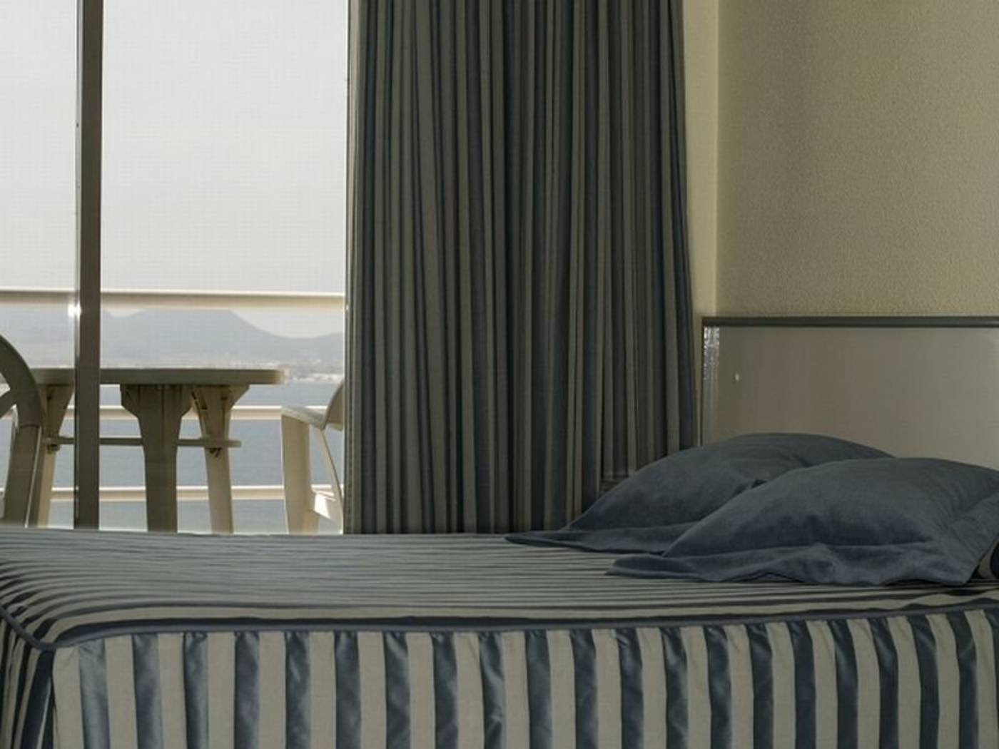 Hotel Miramar Laredo-Spain-LAREDO-Room-10
