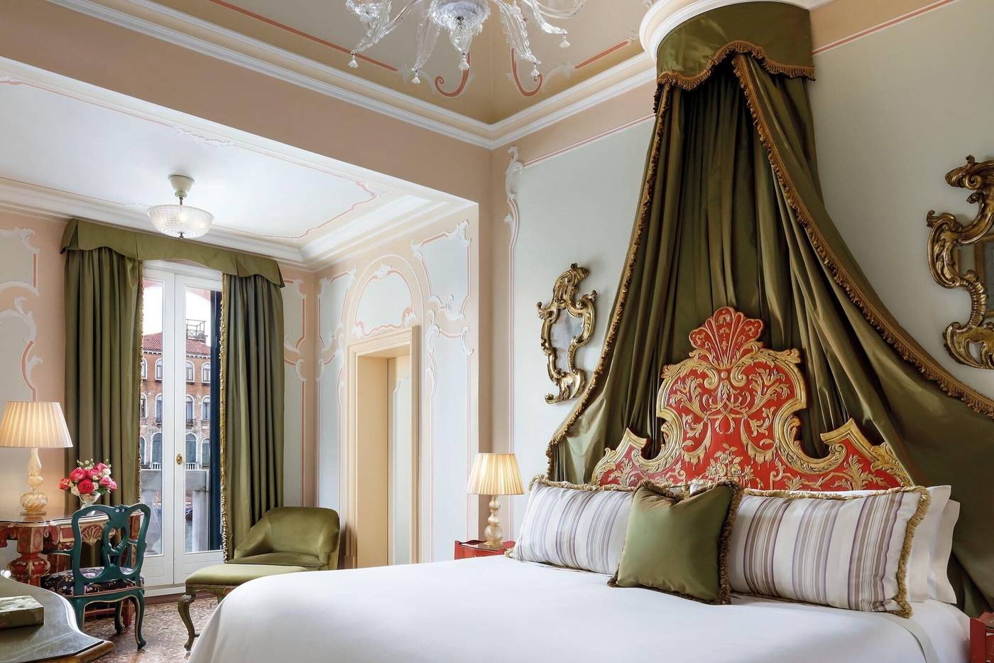 The-Gritti-Palace--a-Luxury-Collection-Hotel-Room-40