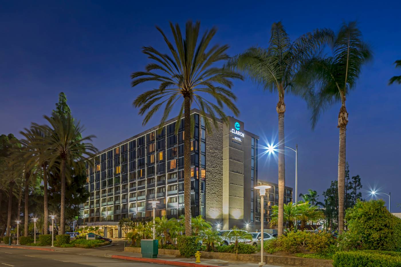 Clarion-Hotel-Anaheim-Resort-General-view-59