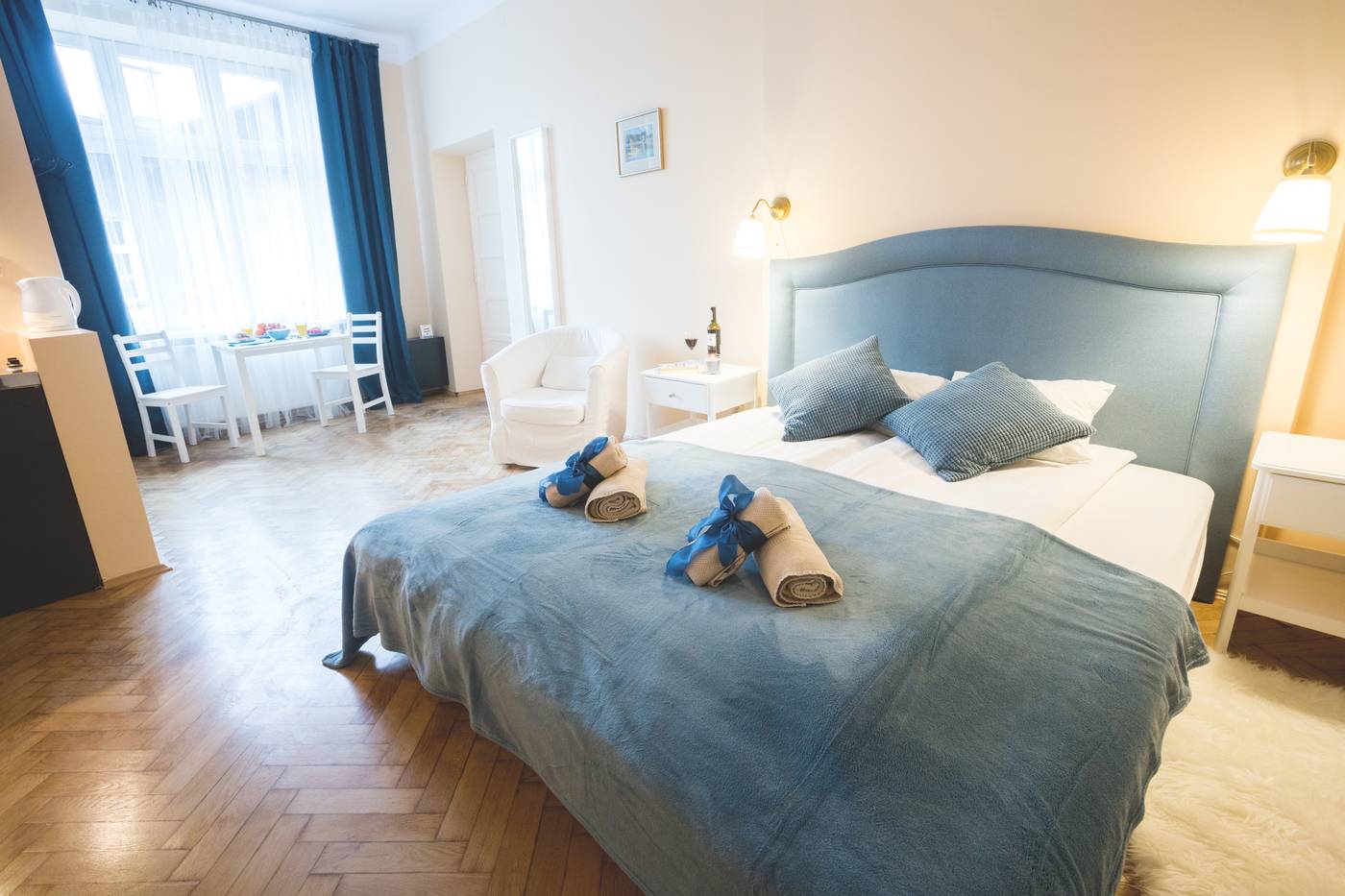 Apartments-Roman-Room-15