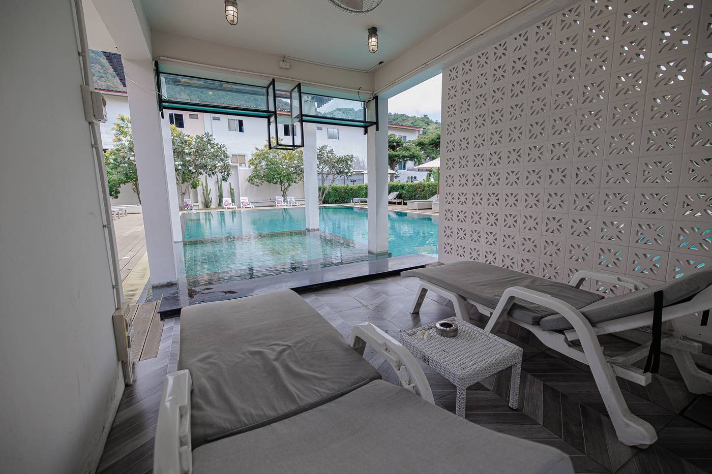 The-Melody-Phuket-Hotel-Pool-38