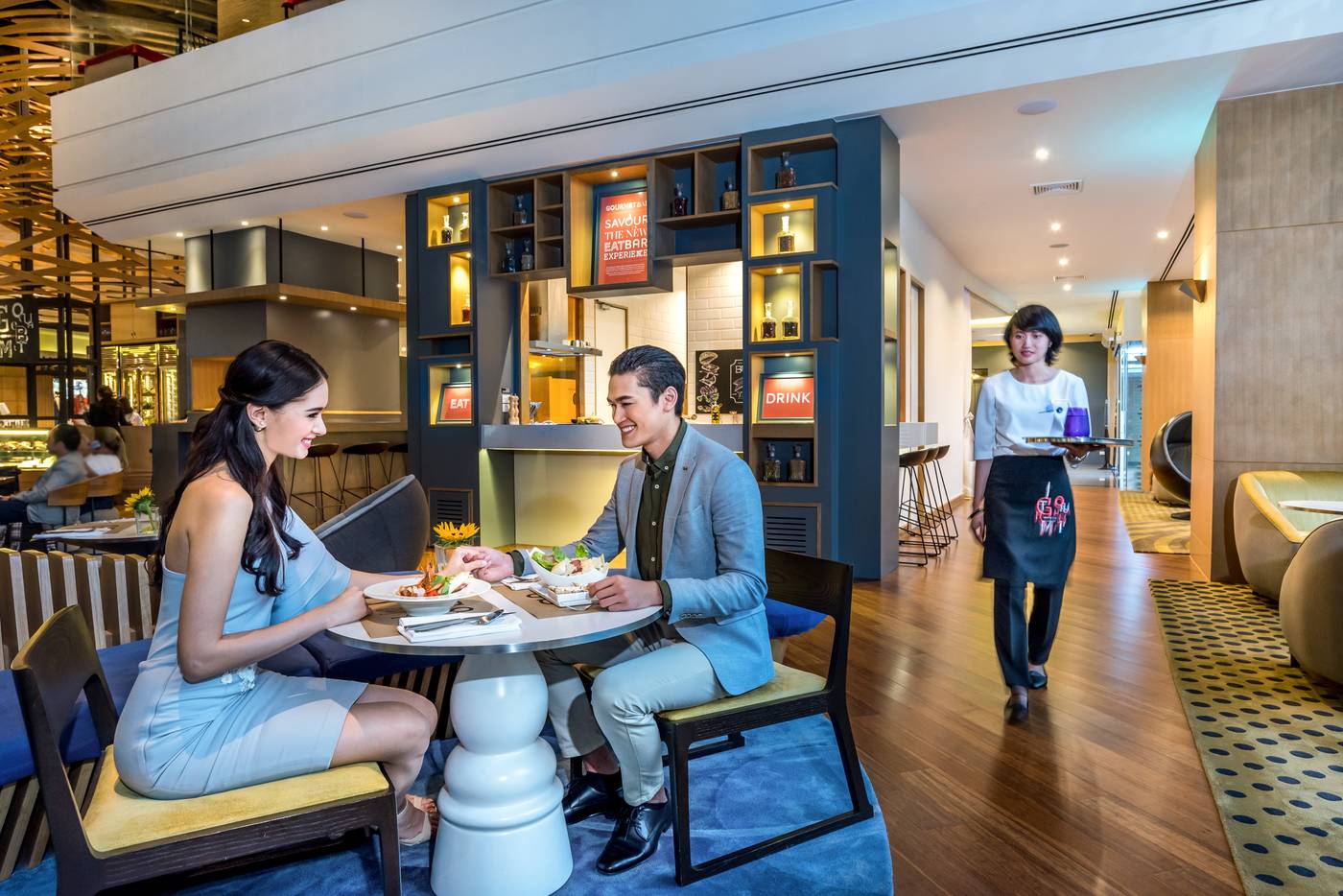 Novotel-Bangkok-on-Siam-Square-Bar-13