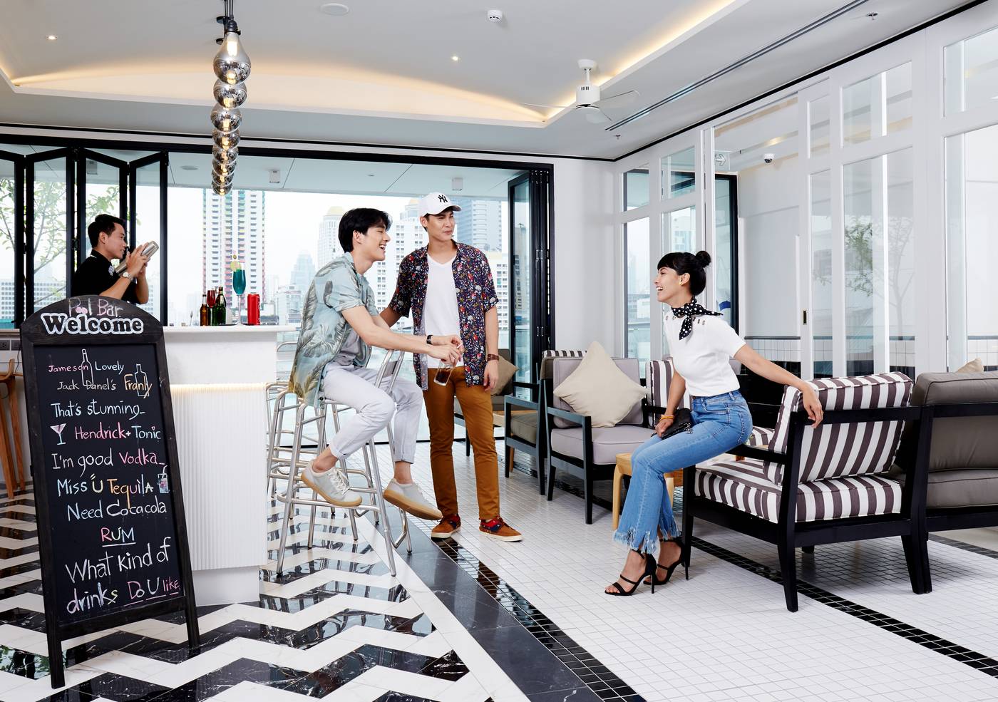 Vince-Hotel-Pratunam-Bar-19