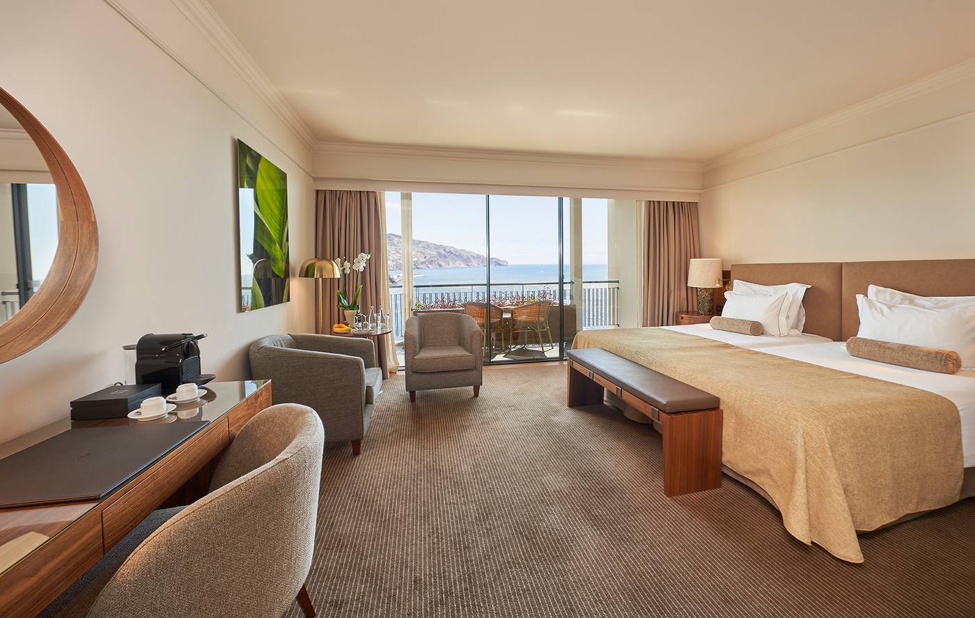 The-Cliff-Bay-Room-20