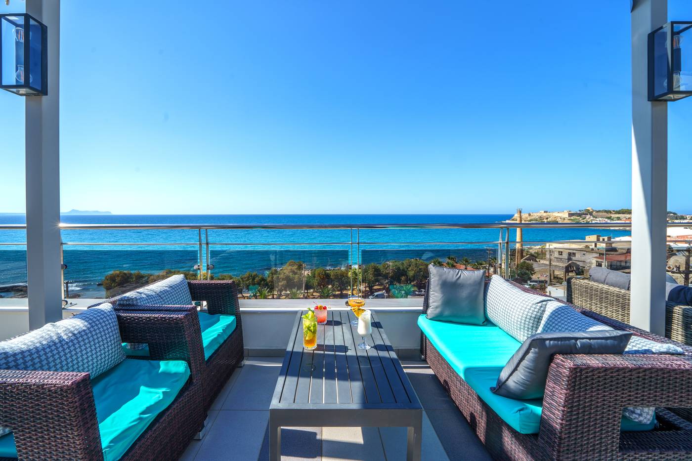 Macaris-Suites-and-Spa-Bar-57