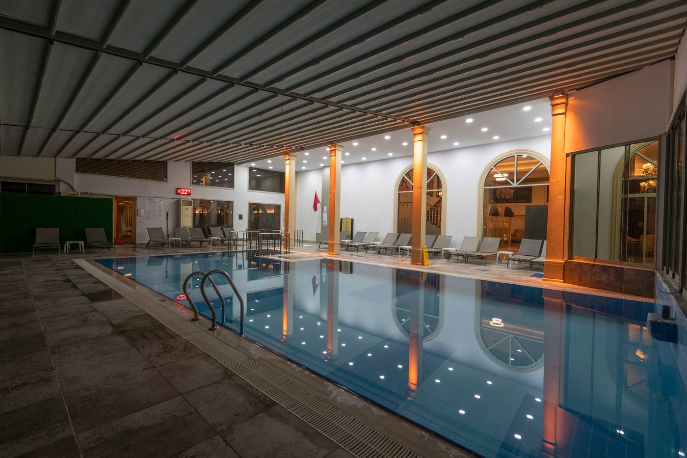 Jadore-Deluxe-Hotel---Spa-Pool-74