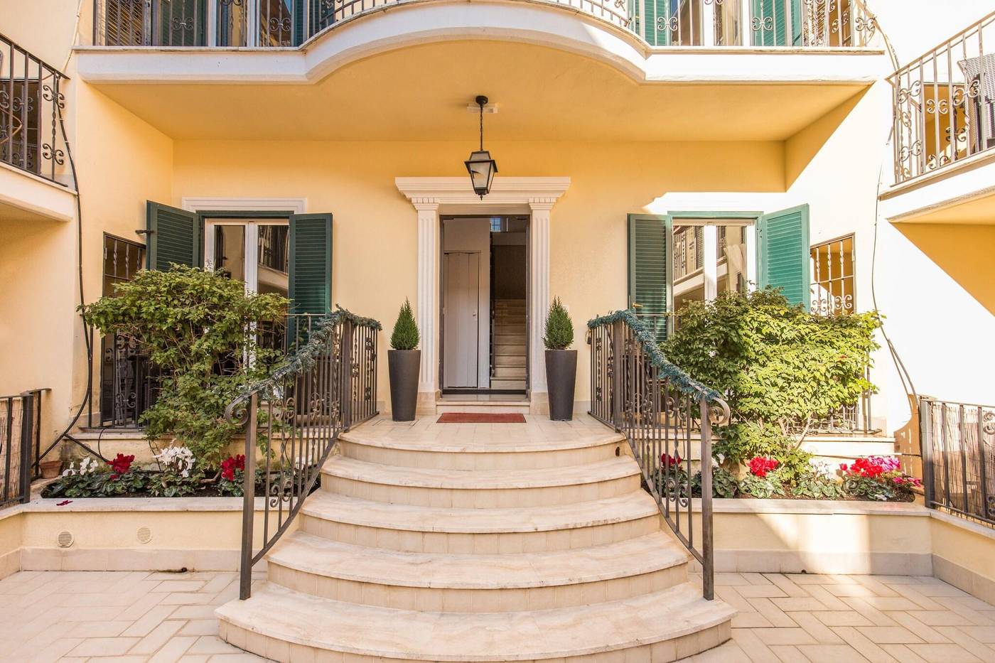 Aurelia-Vatican-Apartments-Terrace-3