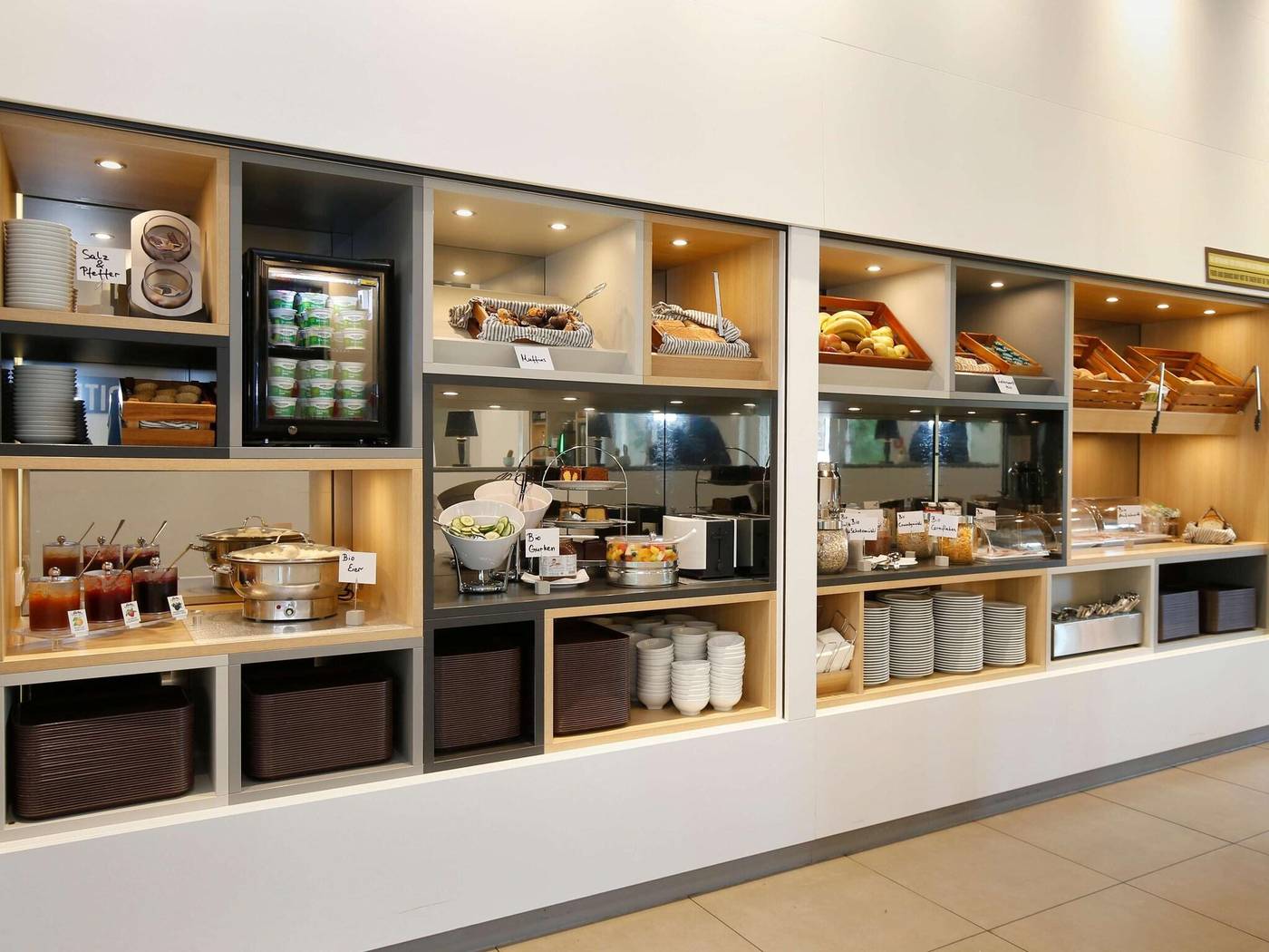 B-B-Hotel-Berlin-Charlottenburg-Restaurant-24