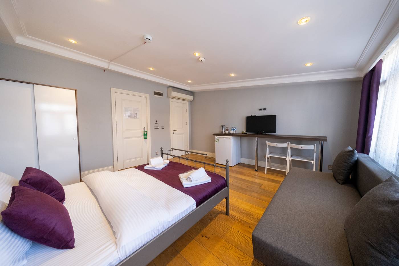 Frame-Galata-Hotel-Room-3