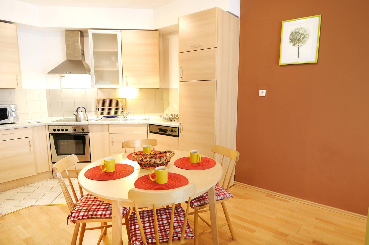 Comfort-Apartments-Room-12