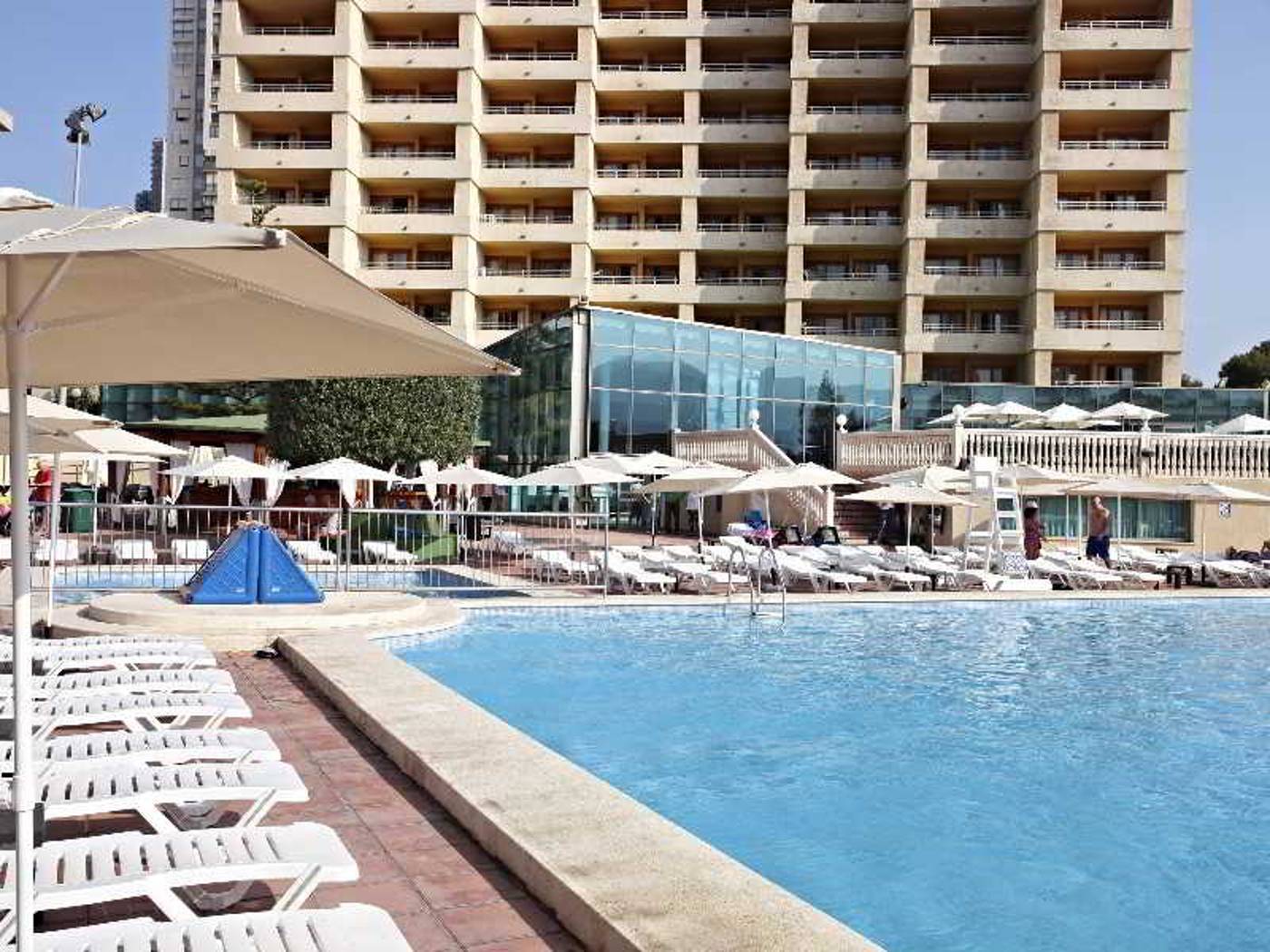 Sandos-Benidorm-Suites-Pool-1