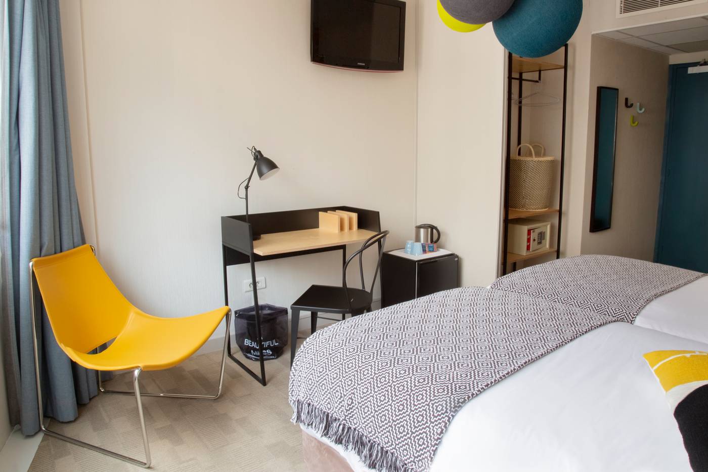 Hotel-Bootcamp-Room-6