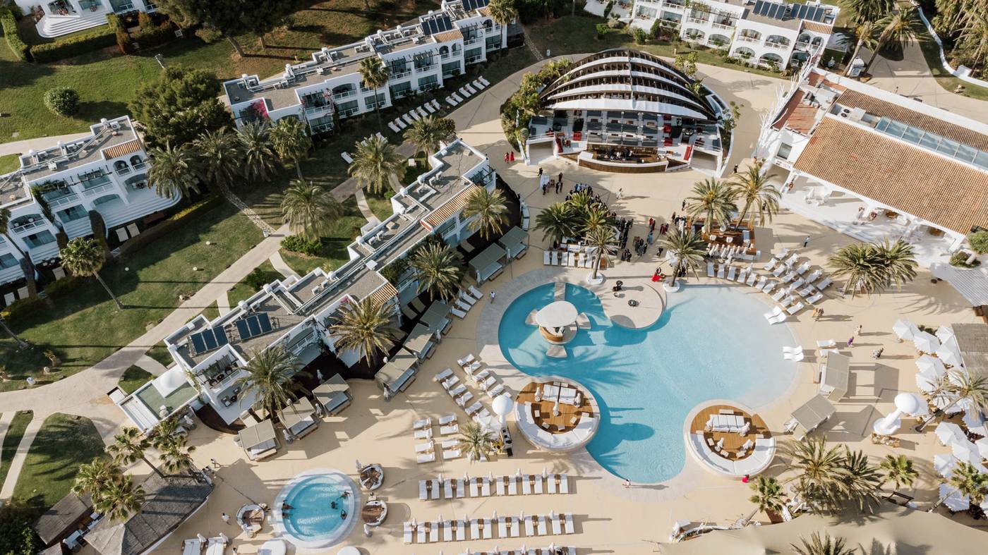 Destino-Pacha-Ibiza-Resort-Terrace-2