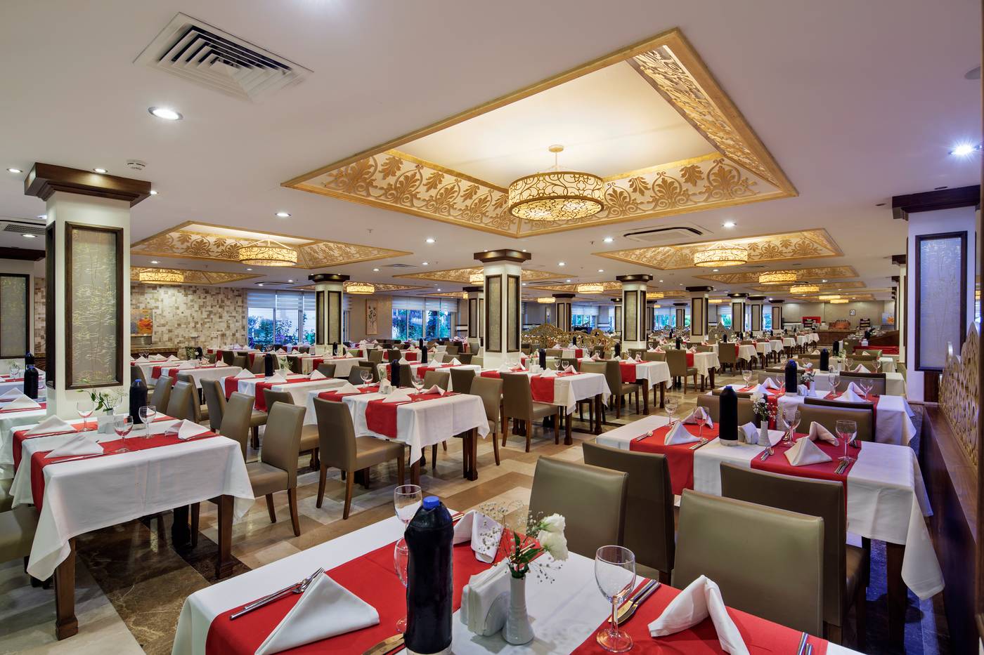 Crystal-Tat-Beach-Golf-Resort-And-Spa-Restaurant-35