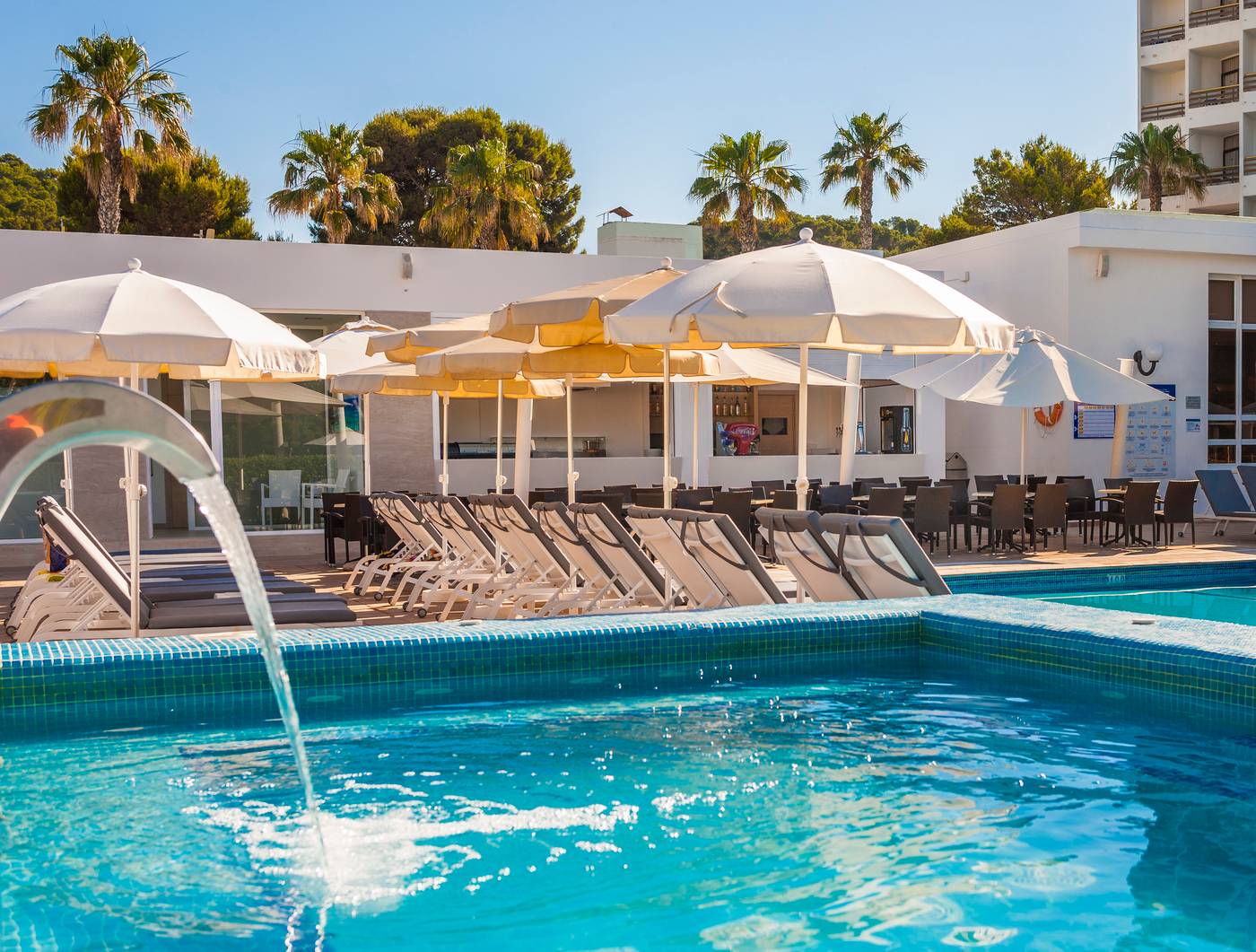 Globales-Lord-Nelson-Pool-7