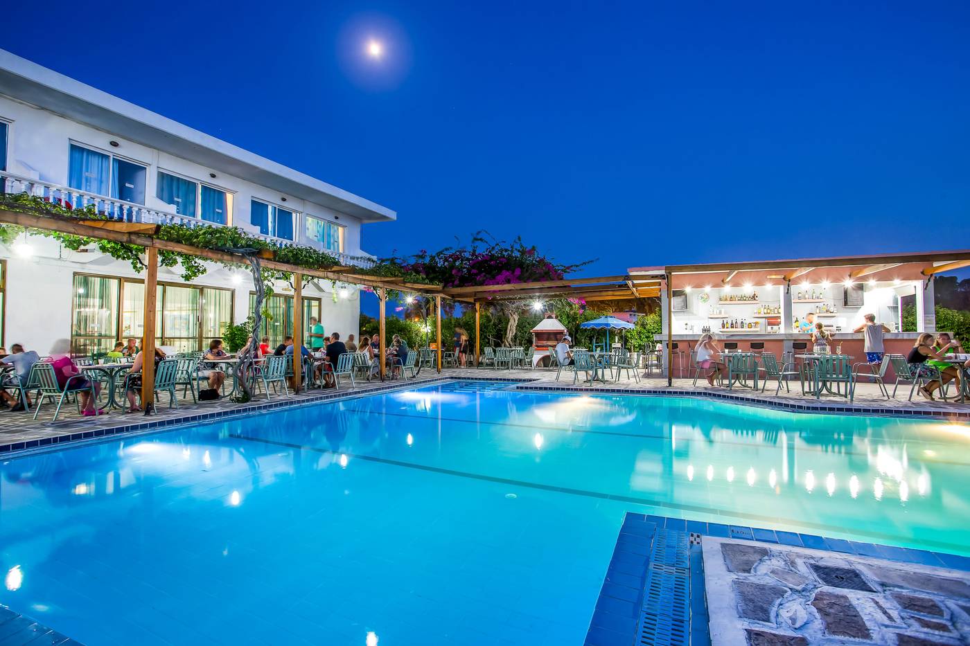 Belvita-Hotel-Pool-8