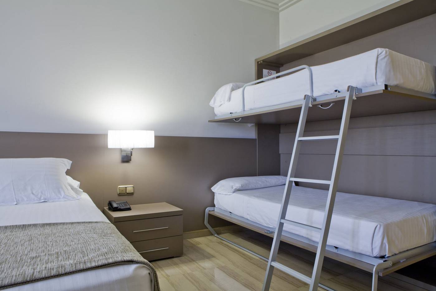 Ciutat-de-Tarragona-Room-28