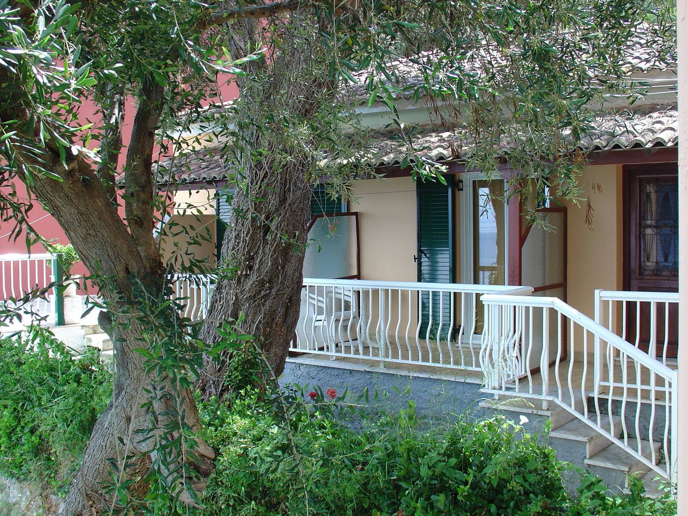 Oasis-Hotel-Room-9