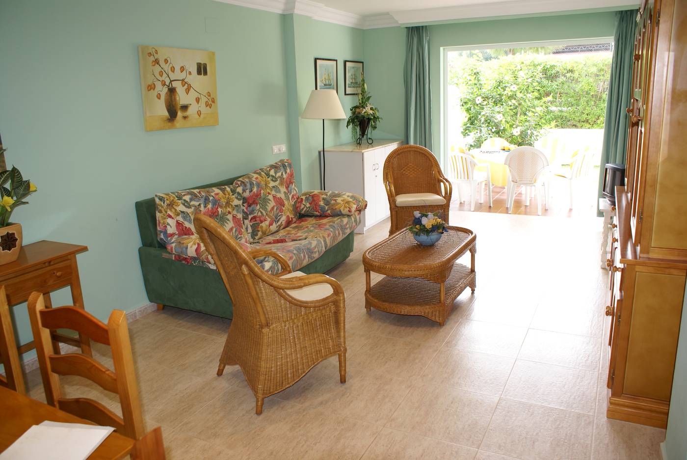 Hamilton-Court-Room-51