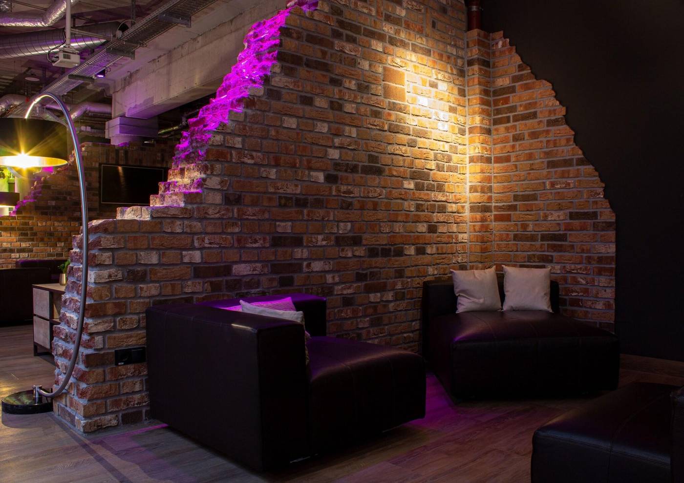 pentahotel-Berlin-Potsdam-Lobby-16