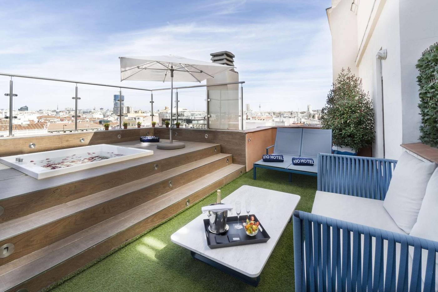 H10-Villa-de-la-Reina-Room-54