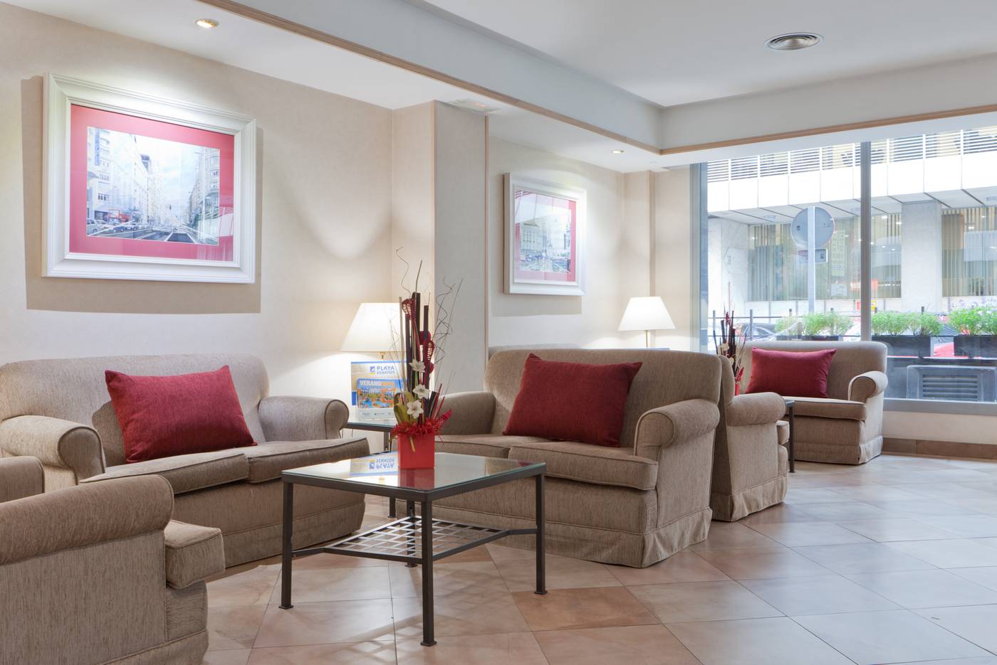 Senator-Castellana-Lobby-4