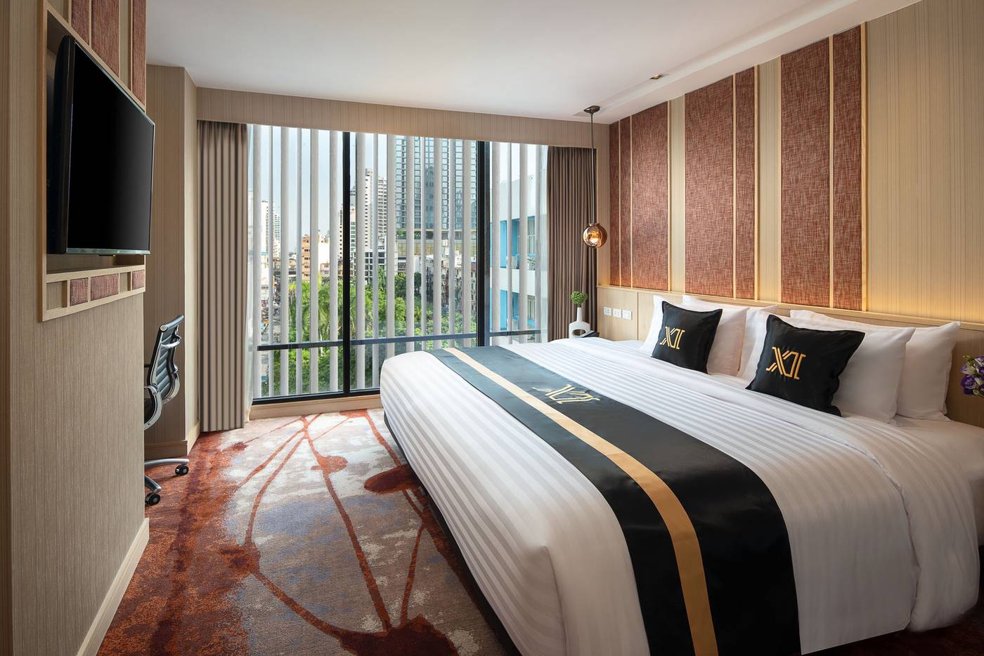 Eleven-Hotel-Bangkok-Room-12