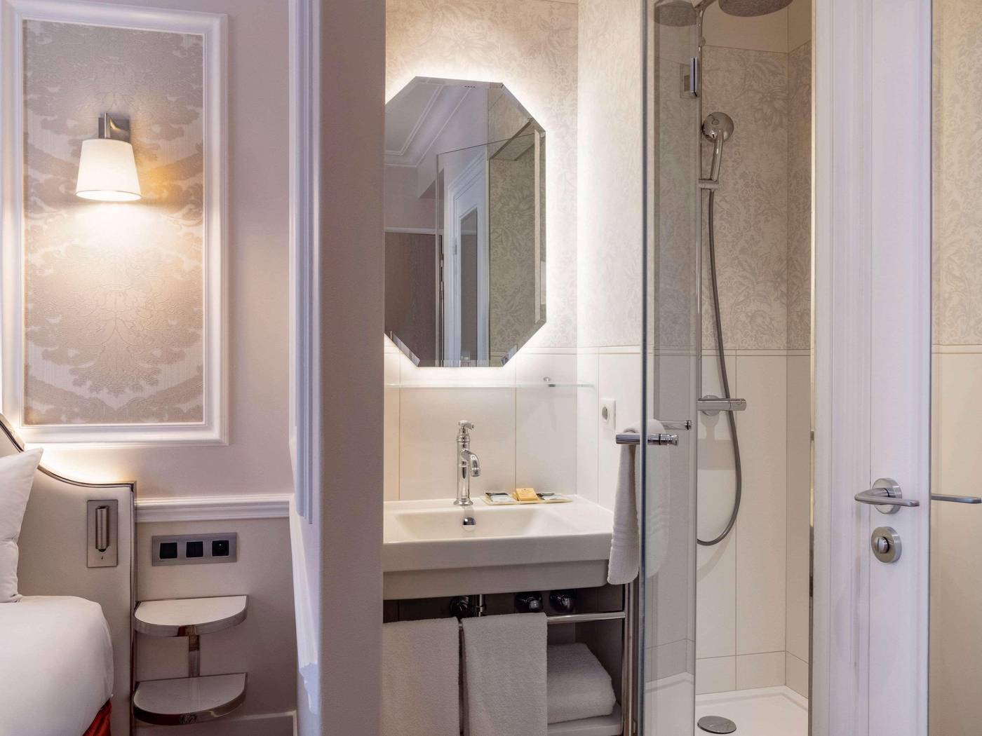 Mercure-Paris-La-Sorbonne-Saint-Germain-des-Pres-Room-52