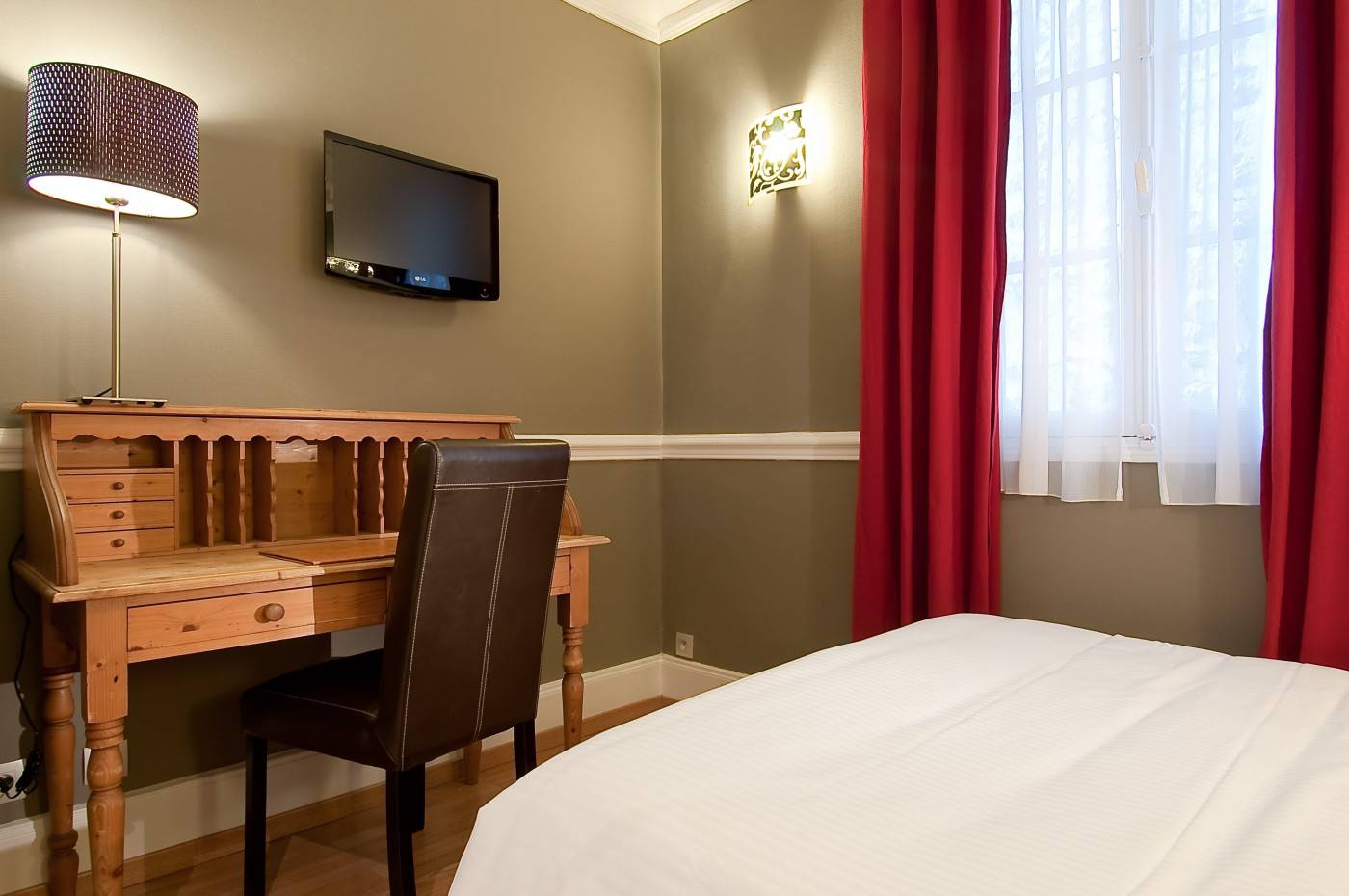Hotel-Claude-Bernard-Saint-Germain-Room-16