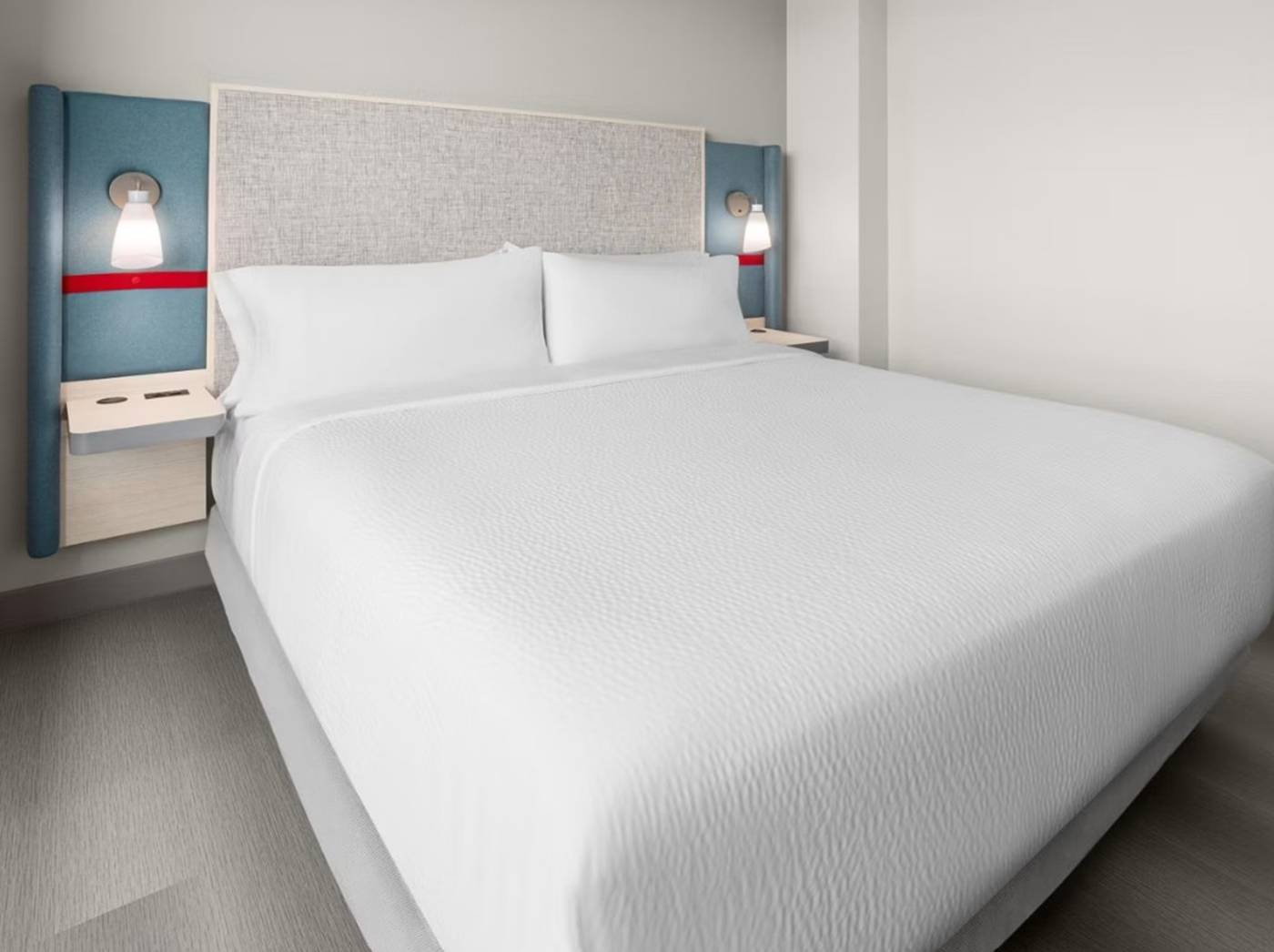 Avid-Hotels-Brooklyn-Dyker-Heights-Room-32