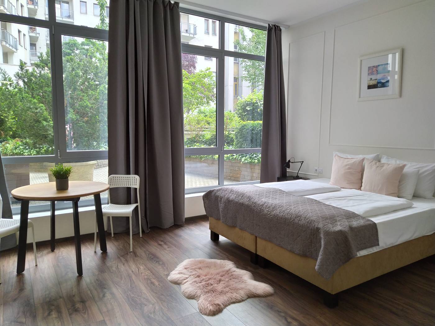 Vagabond-Downtown-Room-37