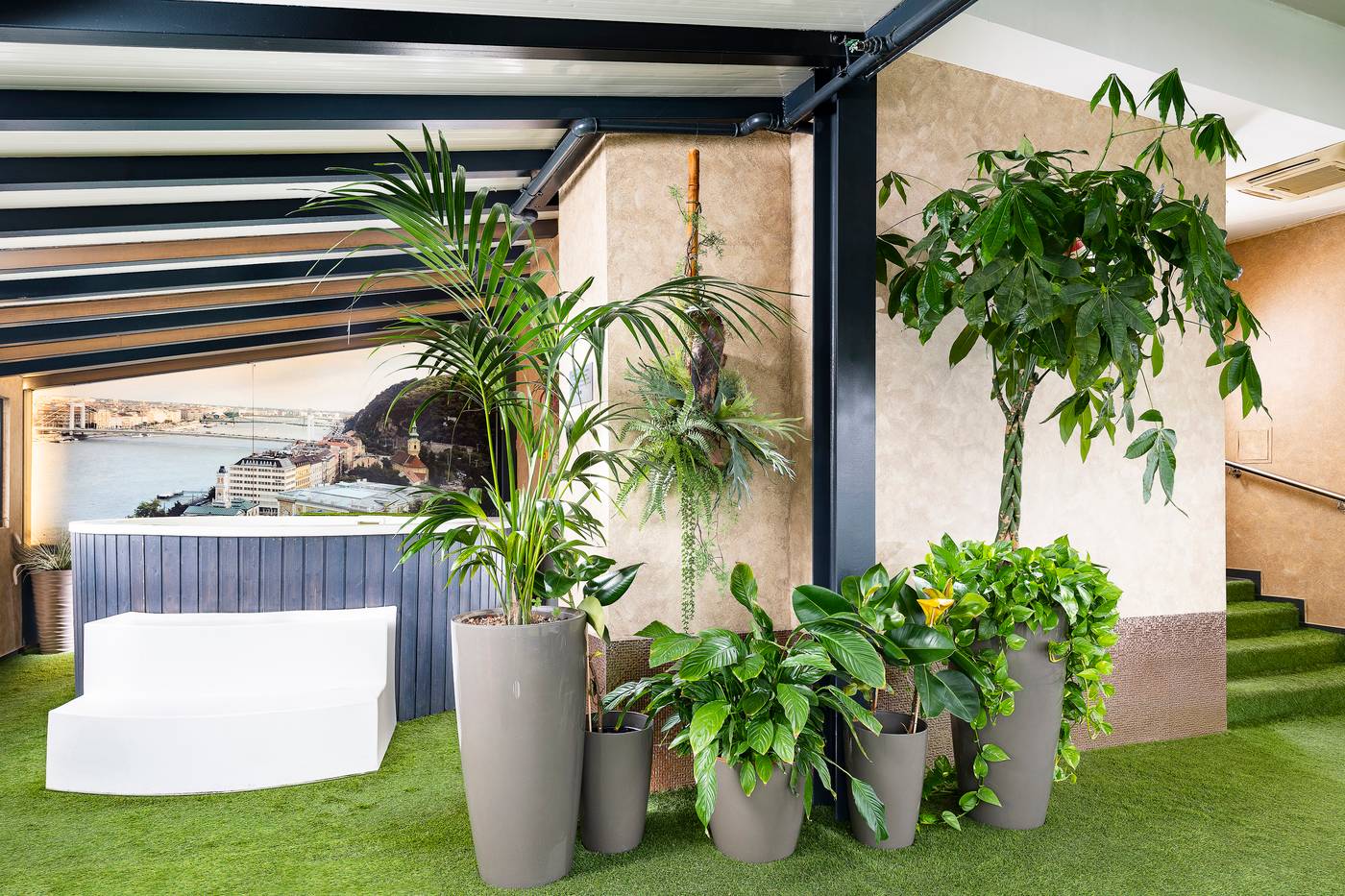 Bo33-Hotel-Family-and-Suites-Pool-1