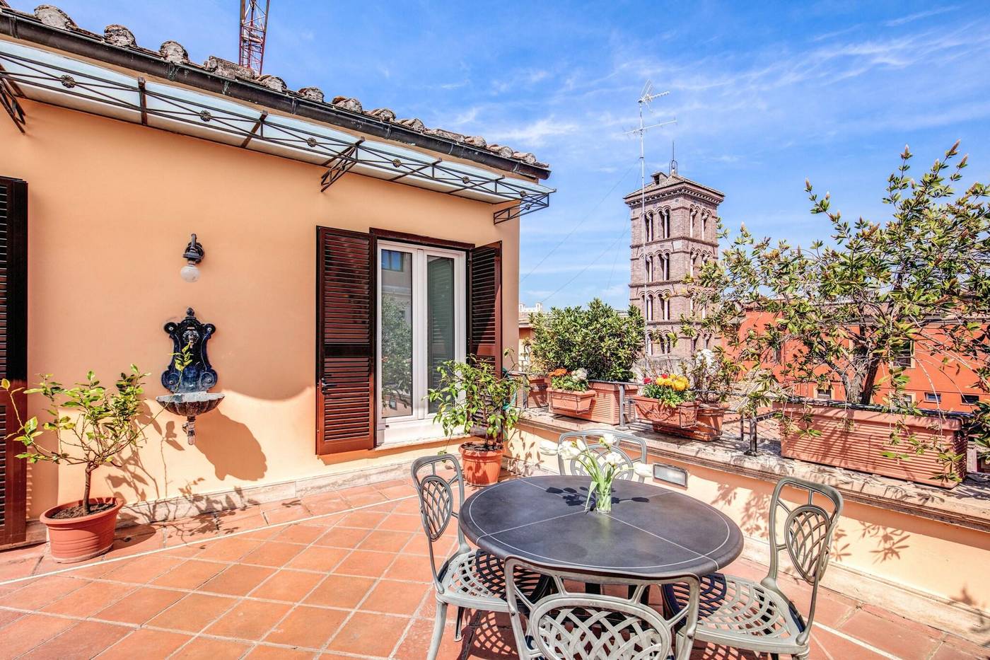 Parlamento-Boutique-Hotel-Terrace-2