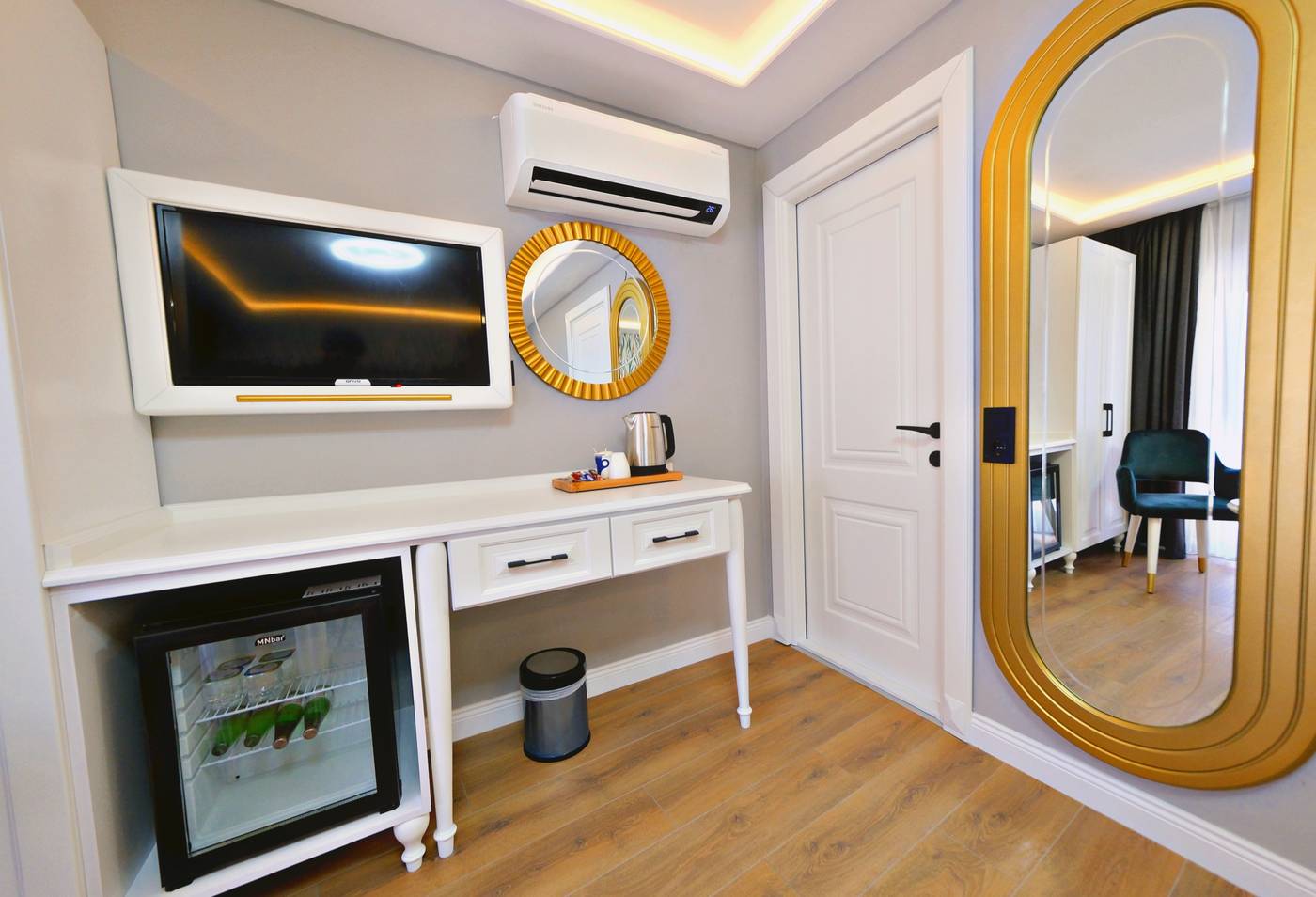 The-Saint-Otel-Room-3