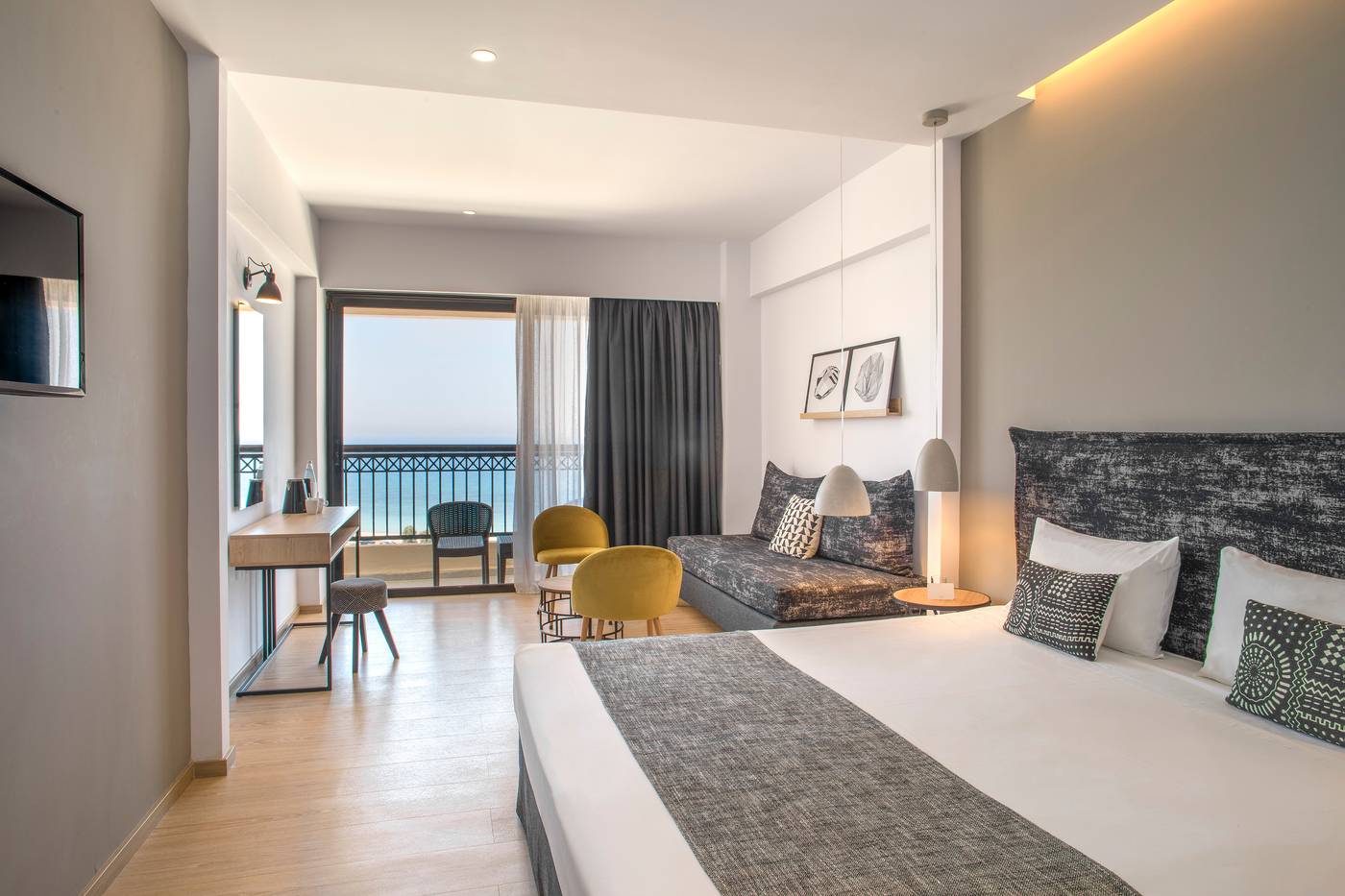 13.03.25 Sol Cosmopolitan